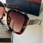 عینک آفتابی زنانه لویی ویتون کد 0063 - Image 3