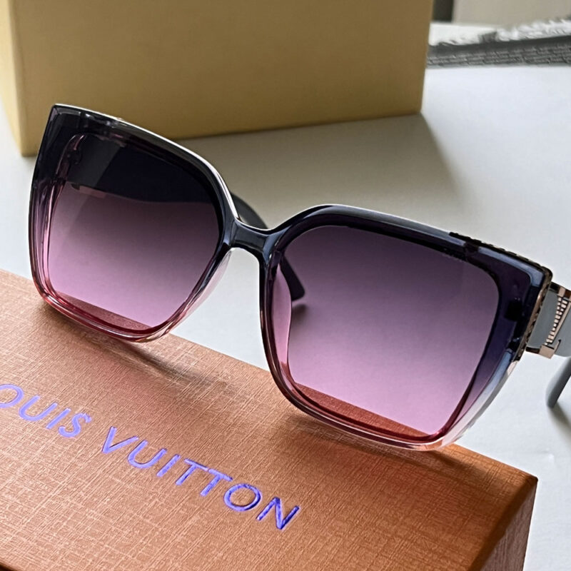 عینک دودی زنانه Louis Vuitton کد 0067 - Image 2