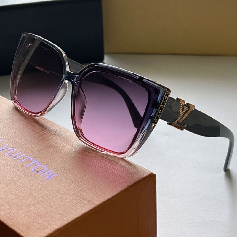 عینک دودی زنانه Louis Vuitton کد 0067 - Image 4
