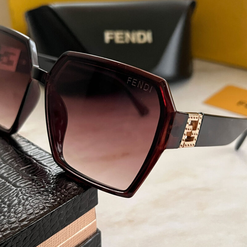 عینک آفتابی Fendi زنانه کد 00201 - Image 3