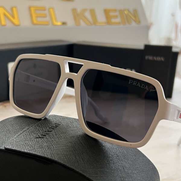 عینک آفتابی اسپرت PRADA کد 00209