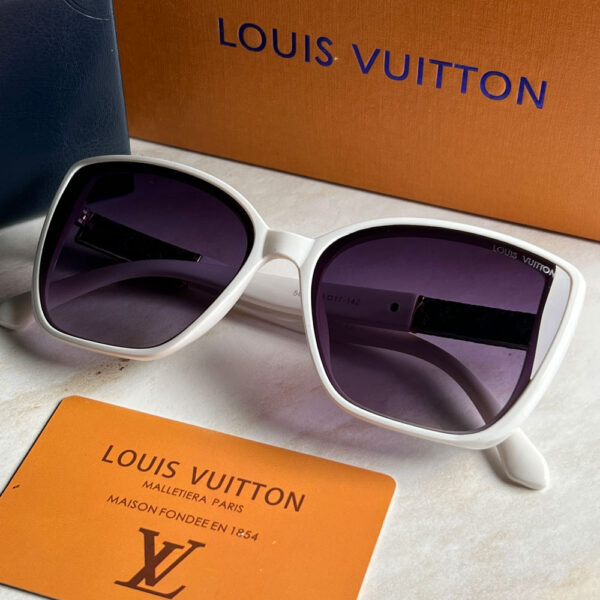 عینک دودی زنانه Louis Vuitton