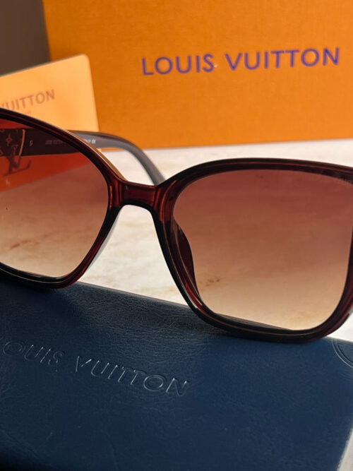 عینک آفتابی Louis Vuitton زنانه کد 00322