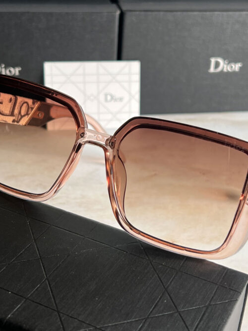 عینک آفتابی Dior زنانه کد 00380