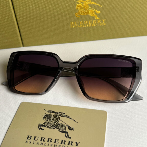 عینک دودی زنانه Burberry