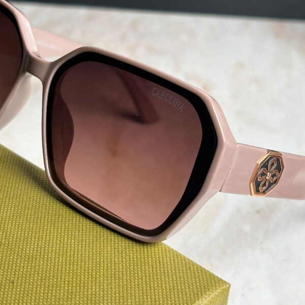 عینک آفتابی زنانه Carolina کد 00456 - Image 3