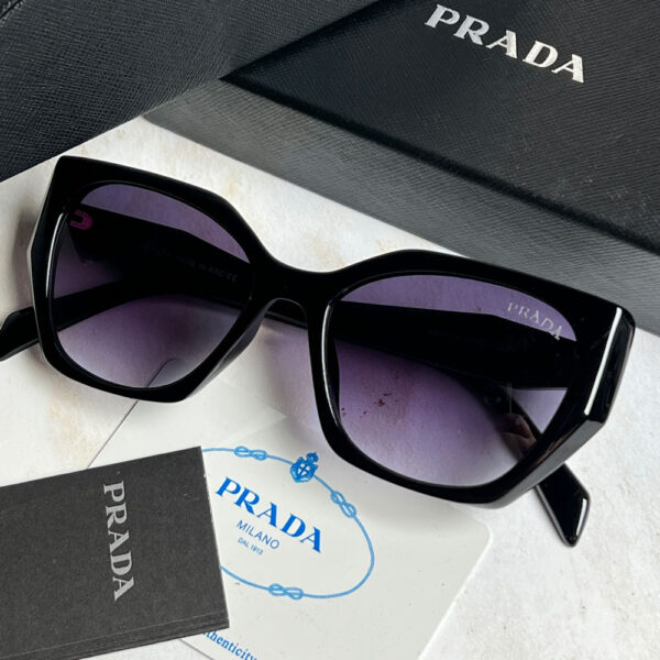 عینک دودی زنانه PRADA