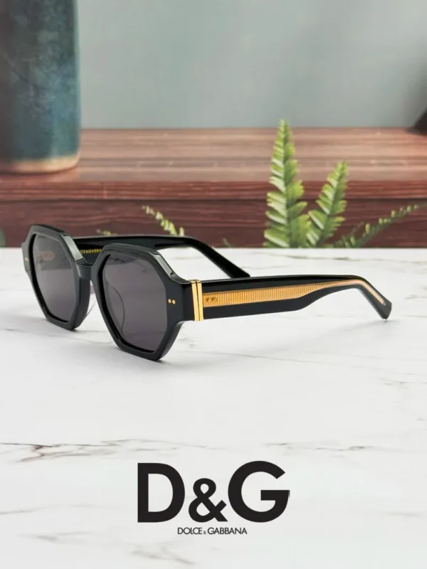 عینک دودی دی اند جی یونیسکس D&G Sunglasses DG4391