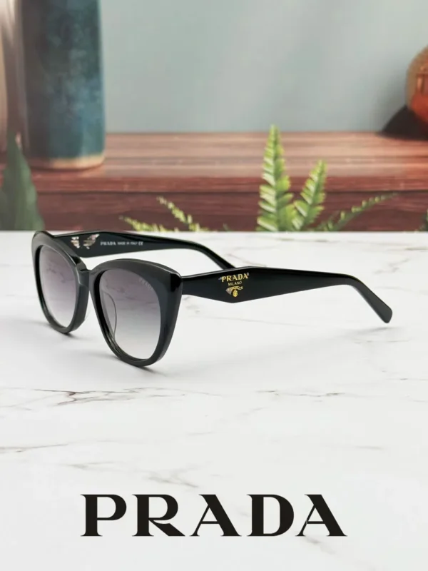 عینک دودی زنانه پرادا PRADA Sunglasses PR29YS
